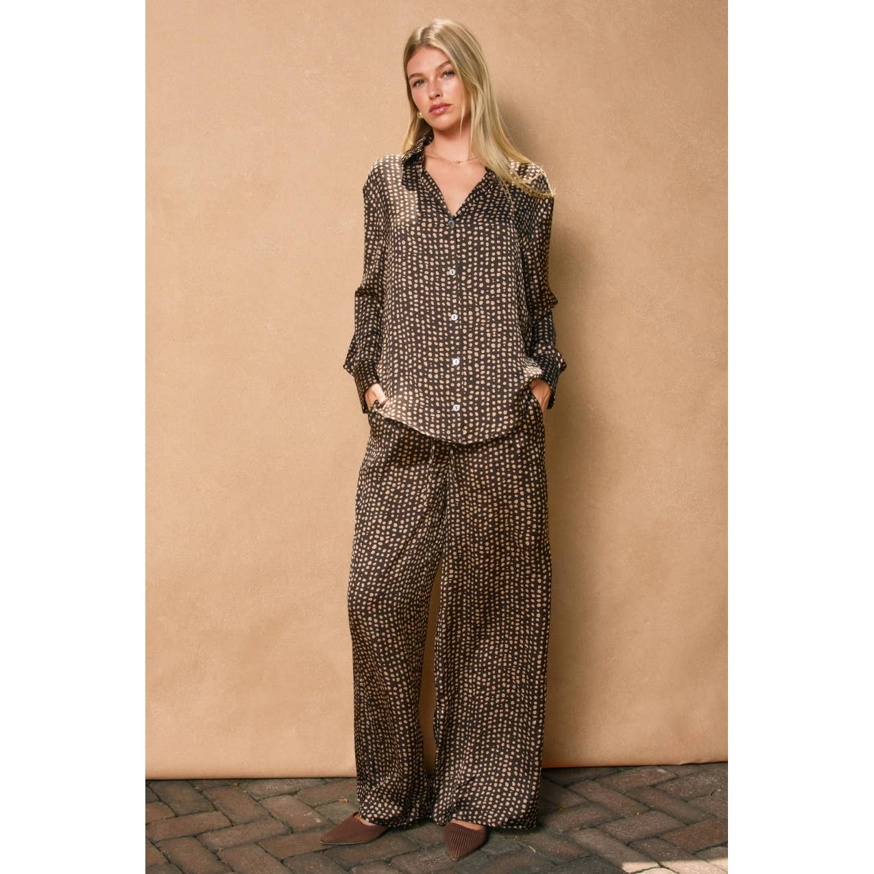 The Smoke and Sand Drawstring Pant