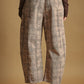P7307   PLAID PRINTED MULTI COLOR BARREL PANTS: BROWN / L