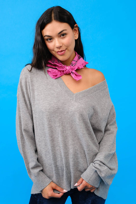 The Essetial V Neck Cashmere Sweater