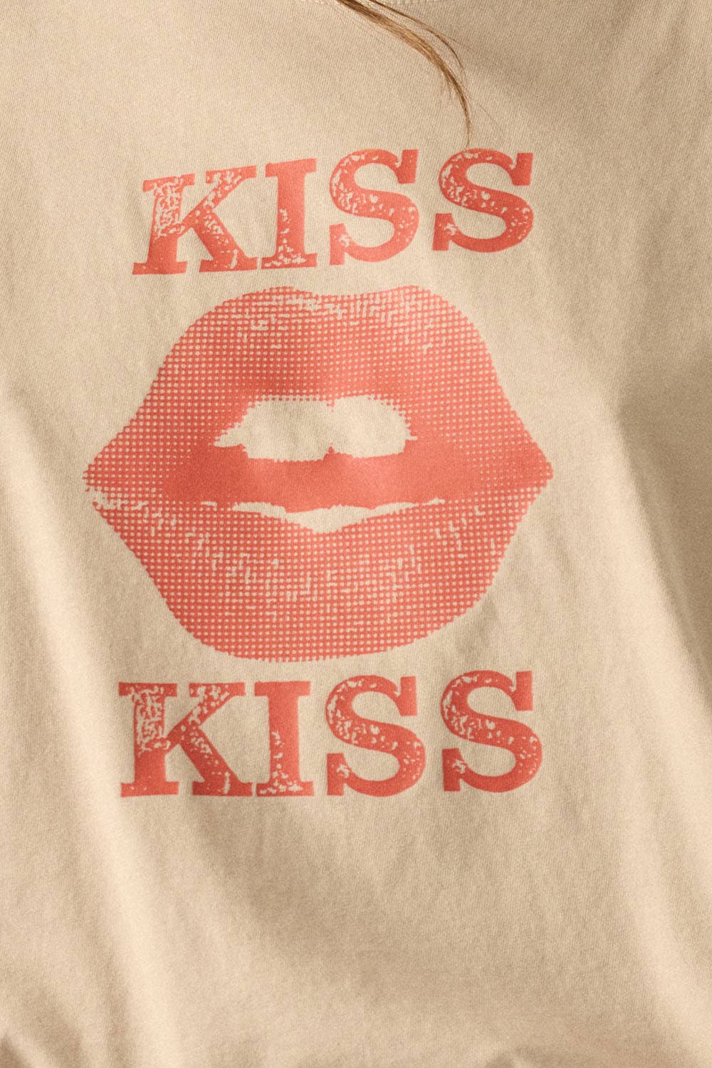 Kiss Kiss Vintage Tee