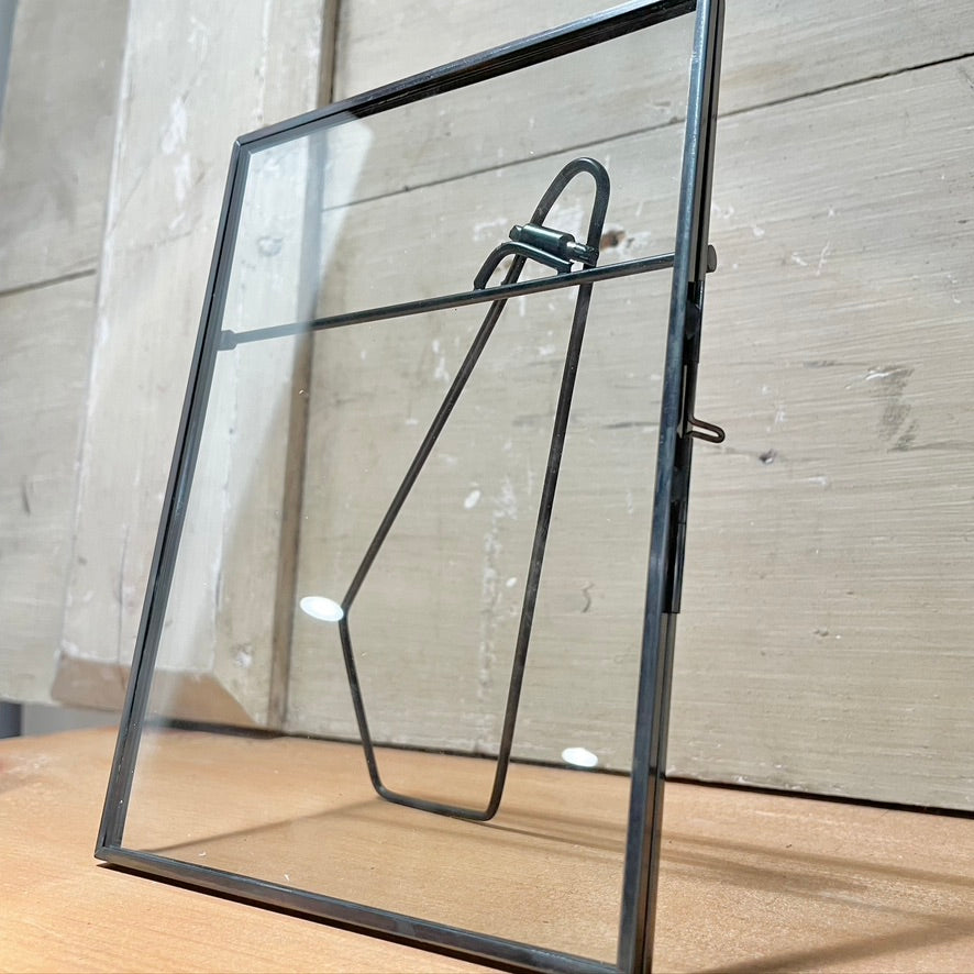 Metal Floating Frame 5x7